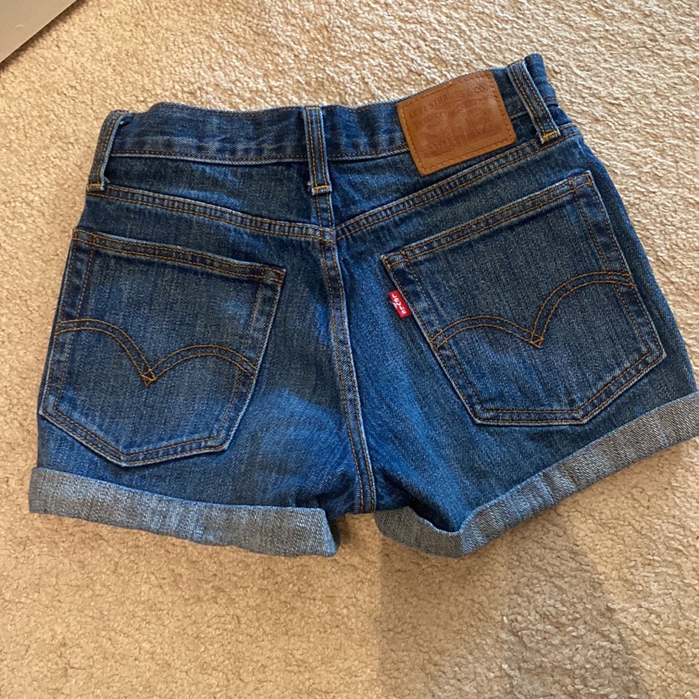 Levi High Rise denim shorts - Picture 2 of 4
